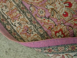 ペルシャ手織り絨毯　シルクＡ